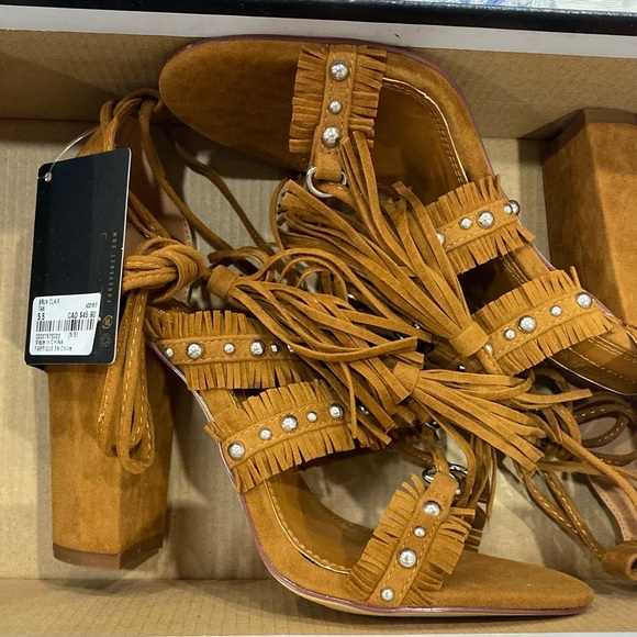 NWT Boho Style Heeled Sandals - Forever21 - Size 5.5 - Picture 3 of 7